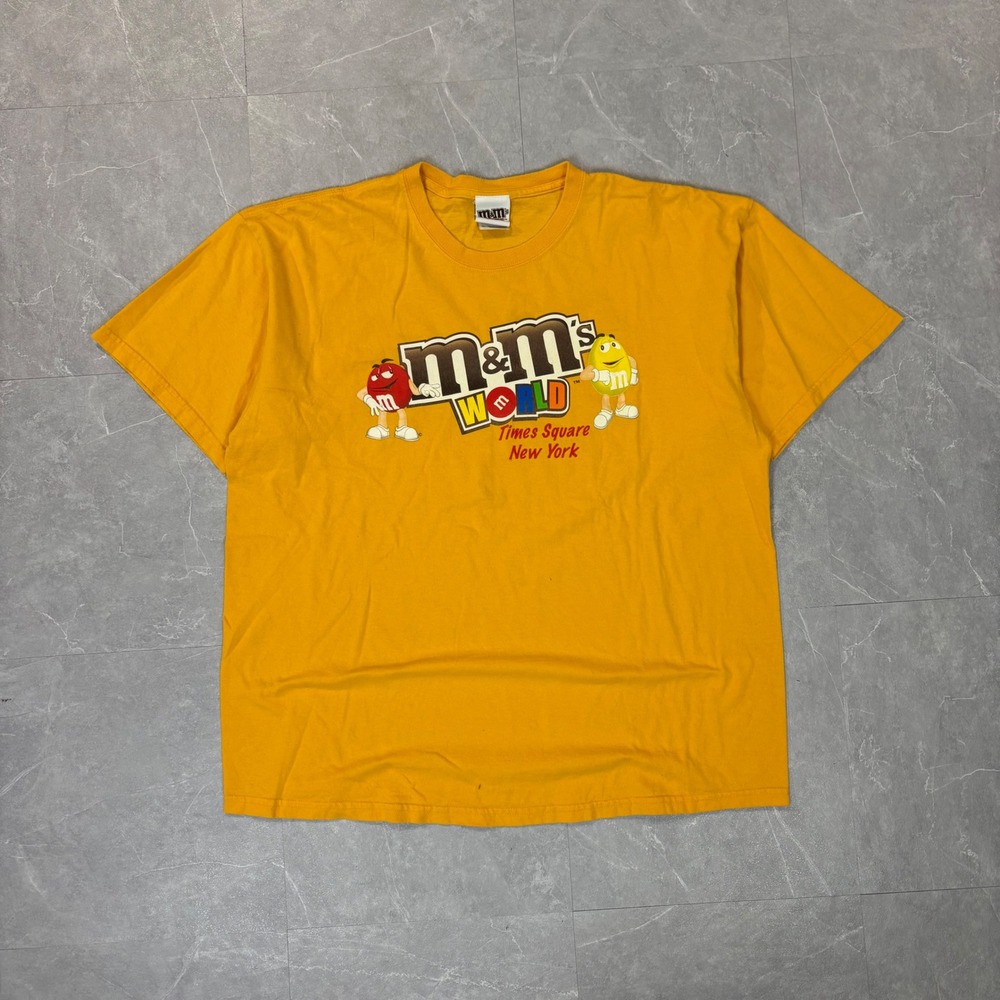 M&M's World Times Square New York T-Shirt Mens XL Yellow Graphic Souvenir Tee